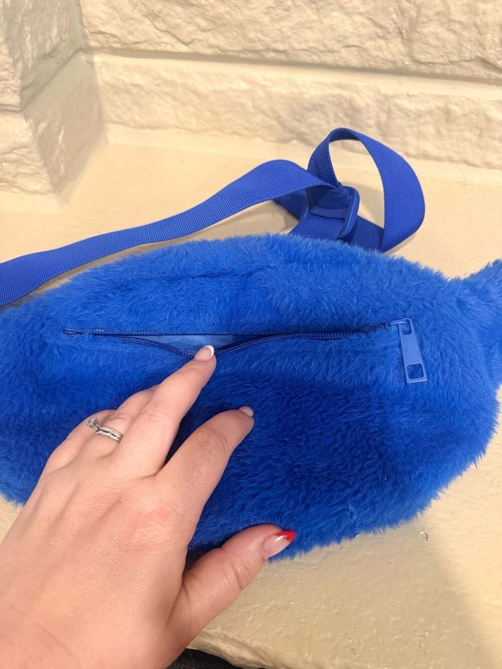 Poppy Playtime Huggy Wuggy Plush Waist Bag Fanny Pack - Picture 5 of 6